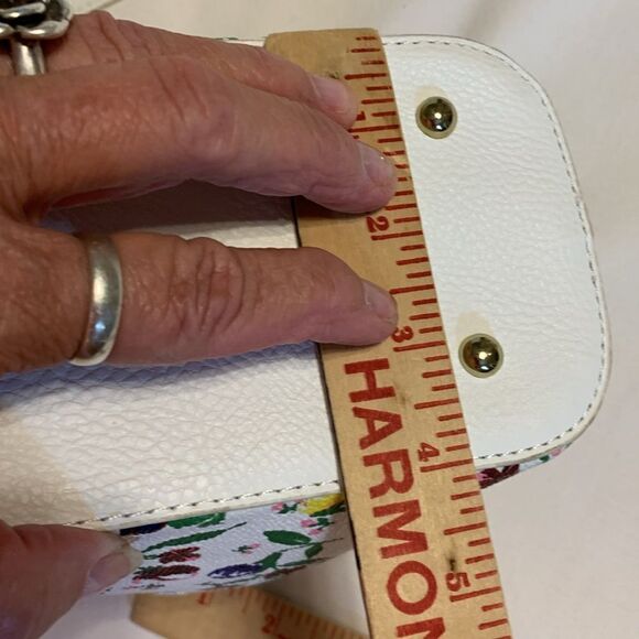 Multicolor white and floral Crossbody bag with top zipper closure - Picture 5 of 10